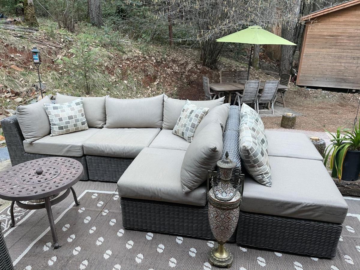 A Lovely Cabin House At Way Woods Retreat With Outdoor Hot Tub! - By Sacred Hub Mgmt Foresthill 외부 사진